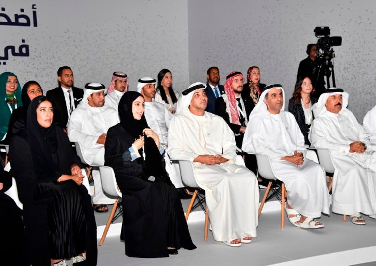 منصور بن زايد يشهد الحفل الختامي لـ"القيادات الإعلامية العربية الشابة"