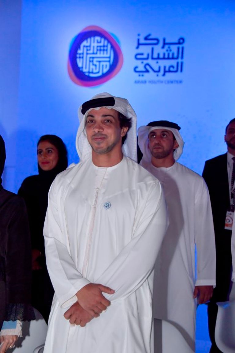 منصور بن زايد يشهد الحفل الختامي لـ"القيادات الإعلامية العربية الشابة"