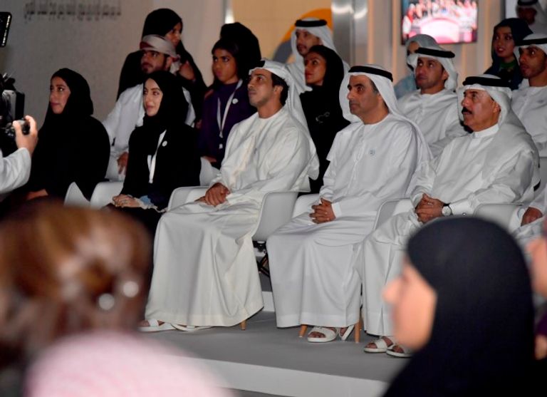 منصور بن زايد يشهد الحفل الختامي لـ"القيادات الإعلامية العربية الشابة"