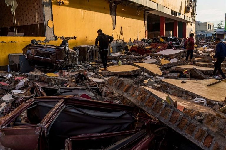 جانب من الدمار الذي خلفه زلزال وتسونامي إندونيسيا