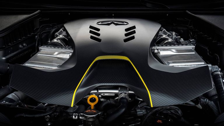 السيارة إنفينتي 2019 Black s