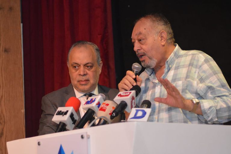 أشرف زكي نقيب المهن التمثيلية المصرية خلال المؤتمر