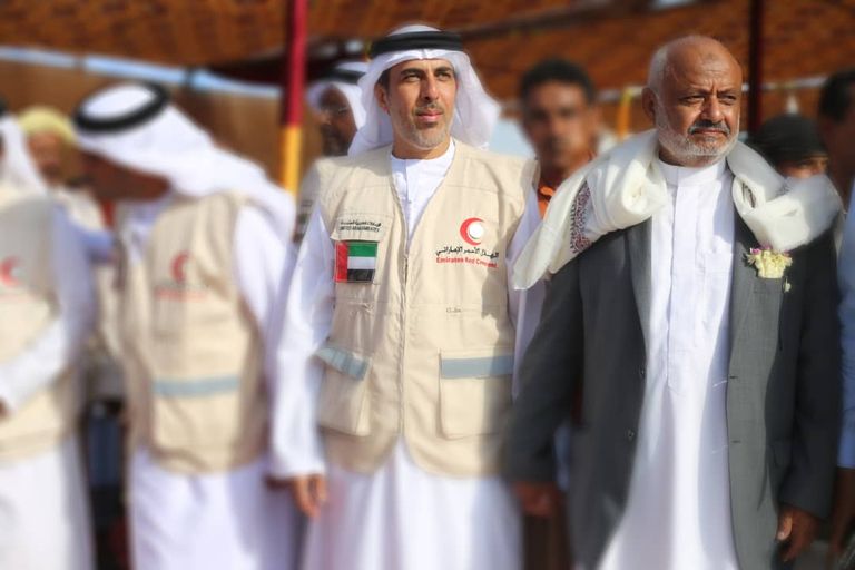 الإمارات ترعى عرسا جماعيا لـ100 شاب في الساحل الغربي لليمن