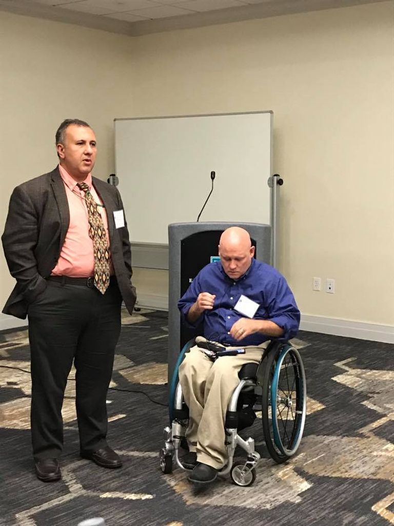 الحالات التي أجرت زرع الشريحة بجامعة لويزفيل الأمريكية