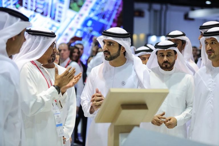 حمدان بن محمد بن راشد يفتتح معرض 