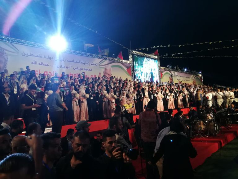 180 عروسا في حفل الزفاف الجماعي في غزة