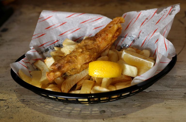 وجبة بطاطا مع السمك بدون سمك صاحب المطعم دانيال ساتون