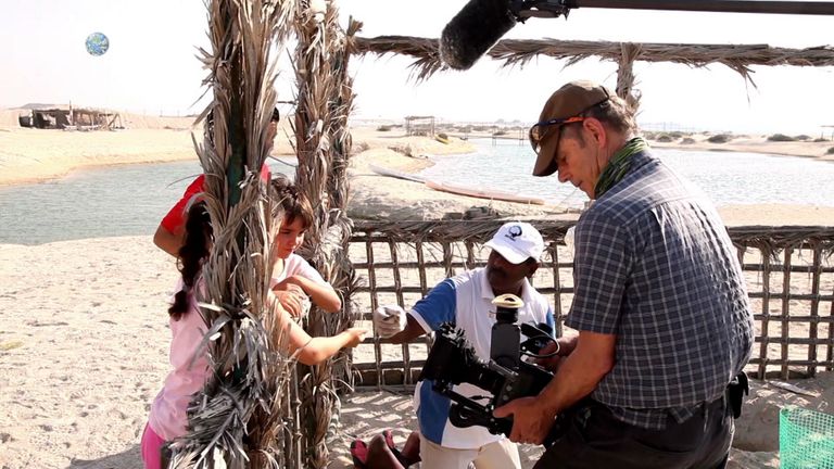 يقدم الوثائقي دبي من منظور جديد وغير مألوف