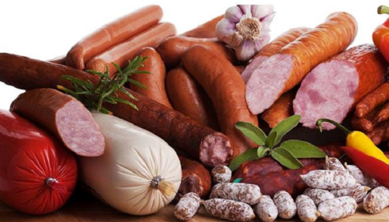اللحوم المصنعة تضاعف خطر الإصابة بسرطان الثدي