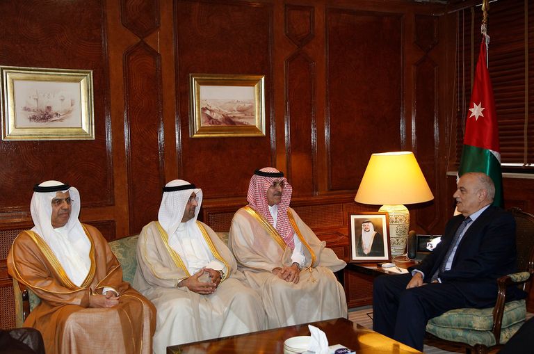 الإمارات تقدم حزمة مساعدات بـ3 مليارات درهم لدعم الاقتصاد الأردني