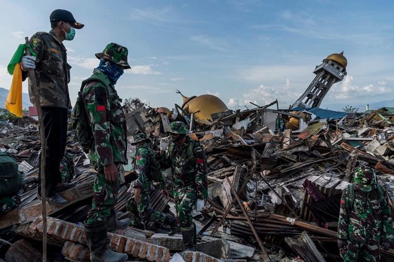 زلزال مدمر يضرب إندونيسيا