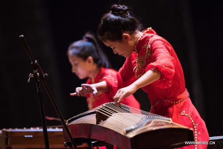 الموسيقى الصينية تشارك المصريين الاحتفالات بذكرى نصر أكتوبر