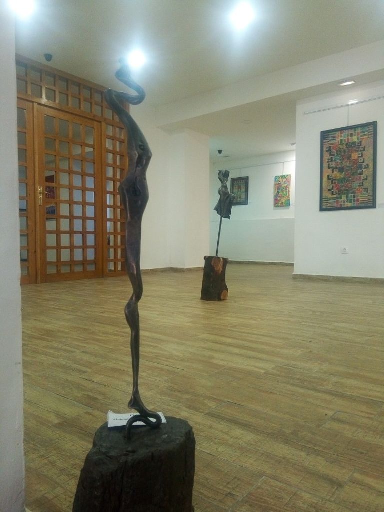 معرض لفن النحت على المعادن في الجزائر معرض لفن النحت على المعادن في الجزائر