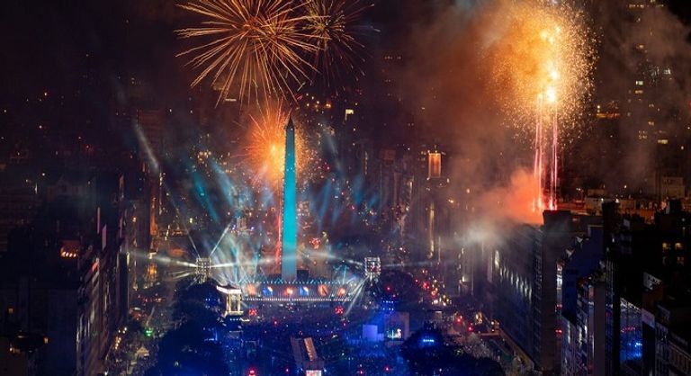 ساحة بلازا دي لا ريبوبليكا بالعاصمة الأرجنتينية بوينس آيرس افتتاح أولمبياد الشباب بالأرجنتين