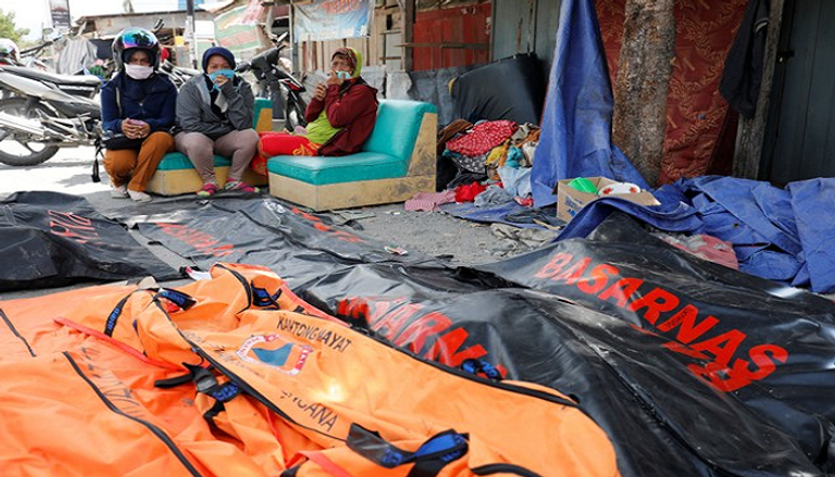 إندونيسيا توقف البحث عن ضحايا الزلزال الخميس
