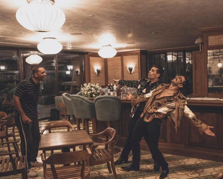 ويل سميث بصحبة الممثل رانفير سينغ والمخرج كاران جوهار