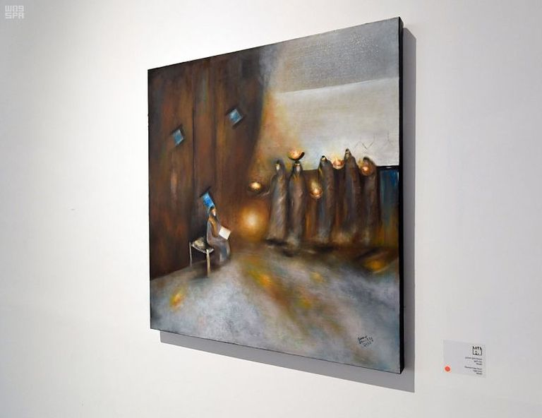 جانب من معرض مسك للفنون بمشاركة 100 فنانة سعودية