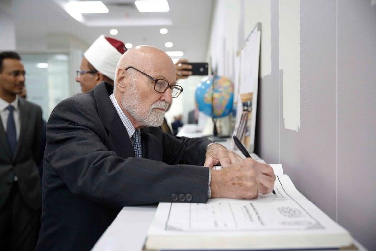 وفد كلية الدفاع الأمريكية يزور مرصد الأزهر