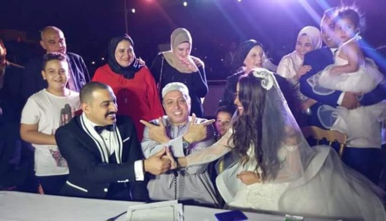 المطرب المصري دياب يحتفل بزفافه