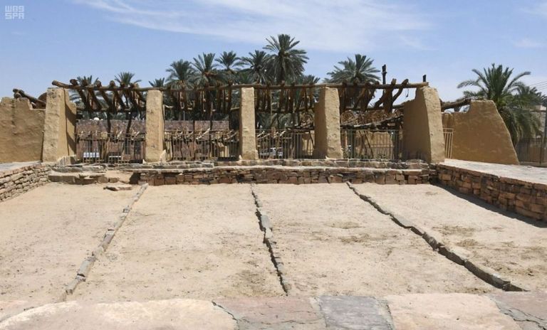 تيماء محافظة سعودية تحوي آثارا تعود لآلاف السنين 