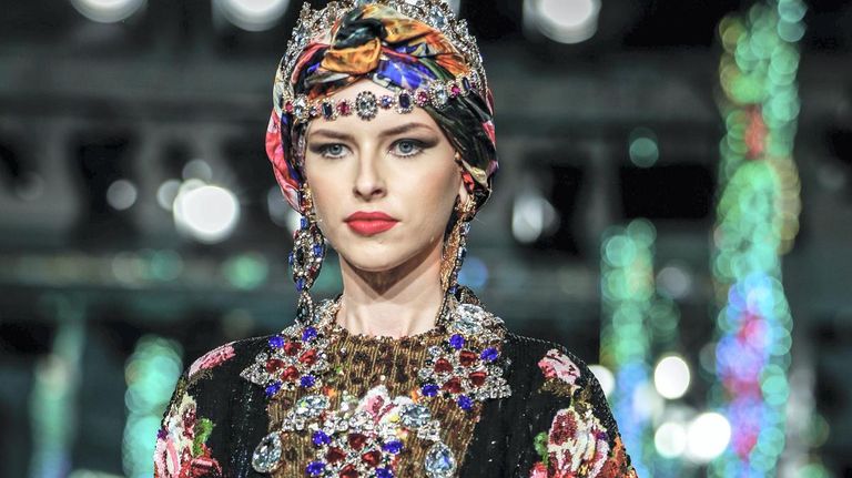 عرض الأزياء في دبي مول