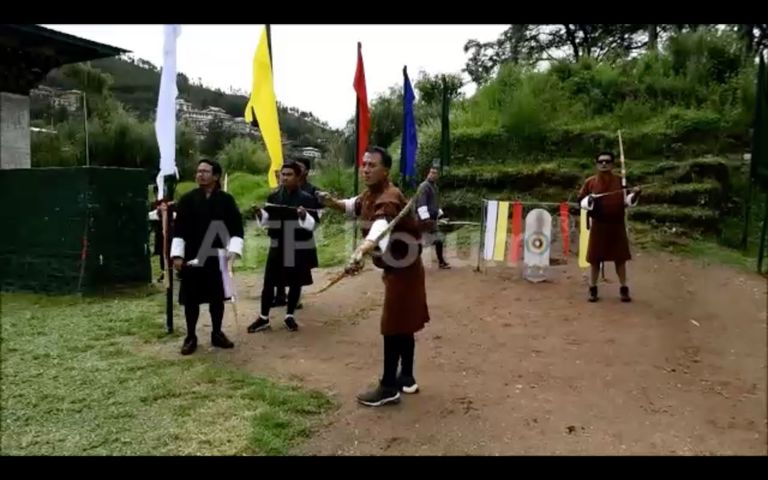 رياضة القوس والنشاب.. فلكلور شعبي يشعل حماس سكان بوتان