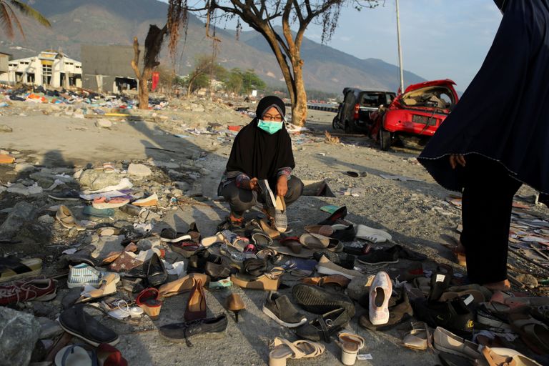 الزلزال ترك خسائر فادحة في إندونيسيا