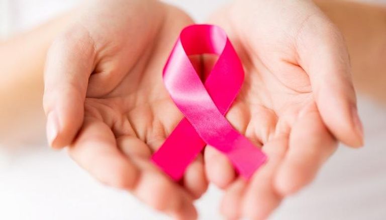 الفحص المبكر عن سرطان الثدي يرفع نسبة الشفاء من المرض