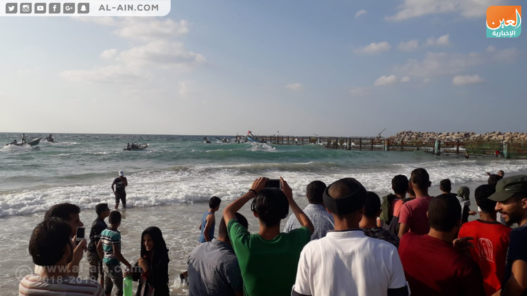 قوات الاحتلال تطلق قنابل الغاز تجاه الفلسطينيين