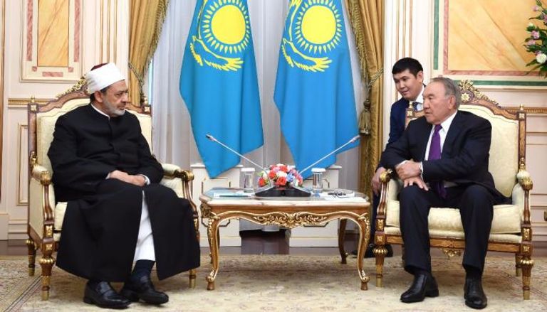 جانب من لقاء شيخ الأزهر والرئيس الكازاخستاني