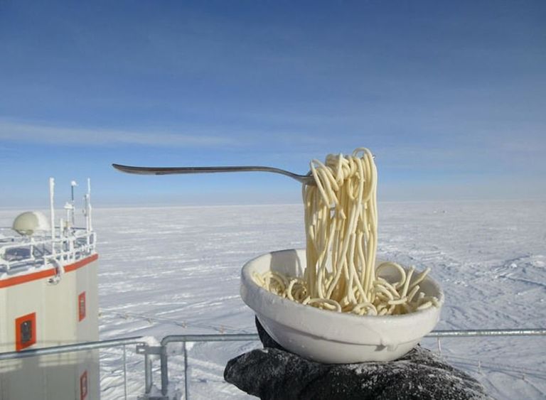 تتعرض السوائل بهذه المنطقة للتجمد اللحظي