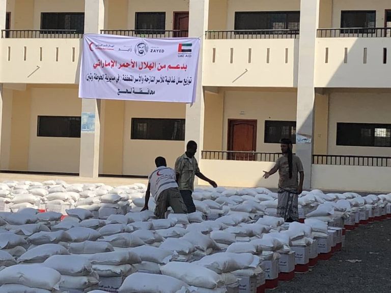 مساعدات الهلال الأحمر الإماراتي لأهالي الحوطة وتبن 