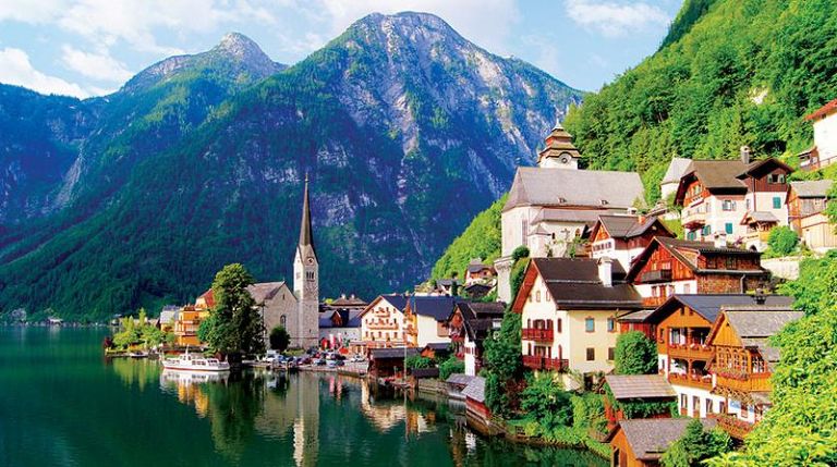 5 آلاف بحيرة ساحرة تشجع السائحين على زيارة النمسا