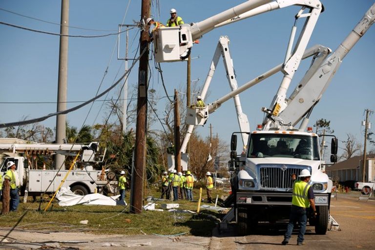 الإعصار مايكل يخلف أضرارا كبيرة في بلدة مكسيكو بيتش