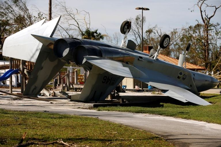 الإعصار مايكل يخلف أضرارا كبيرة في بلدة مكسيكو بيتش