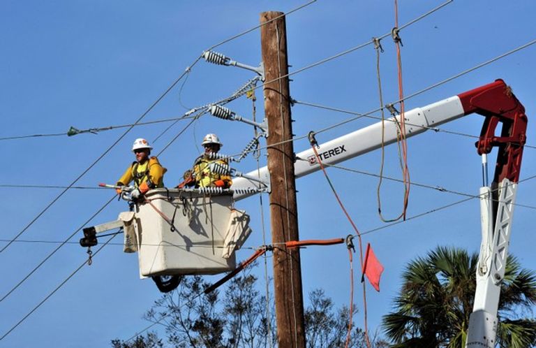 الإعصار مايكل يخلف أضرارا كبيرة في بلدة مكسيكو بيتش