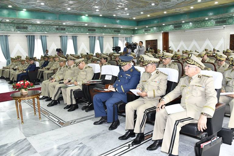 قادة عسكريون في الجيش الجزائري مقر وزارة الدفاع الجزائرية