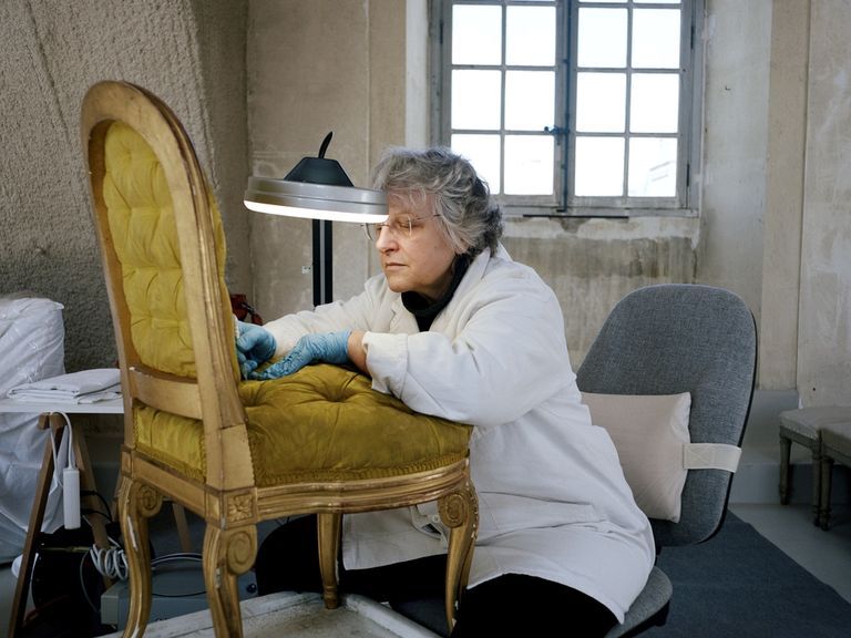 مسرح الشيخ خليفة بن زايد بباريس