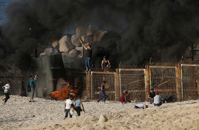 قوات الاحتلال تفتح النار على قارب فلسطيني- أ. ف. ب