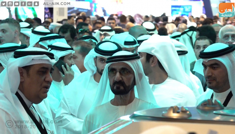 الشيخ محمد بن راشد أثناء زيارته لمعرض جيتكس في دبي