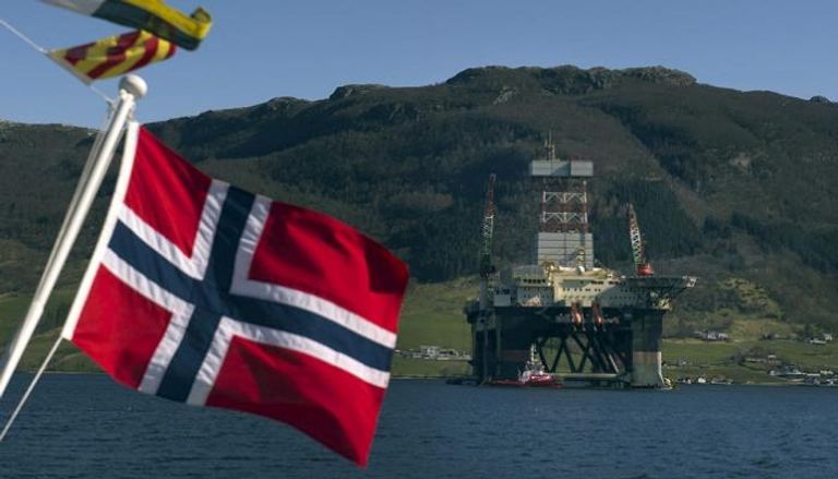 صادرات النفط النرويجية تنعش تجارتها الخارجية