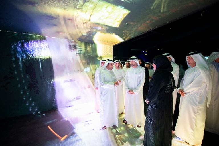 روبوتات وبرامج ذكية في جناح هيئة تنظيم الاتصالات بمعرض جيتكس ٢٠١٨