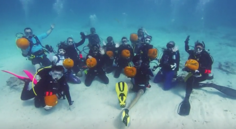 الهالوين في الأعماق