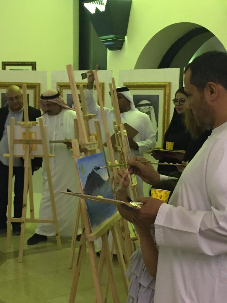 ورشة فنية أدبية باتحاد كتاب الإمارات في ذكرى ميلاد أمير الشعراء