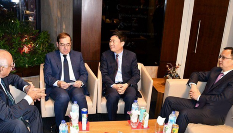 لقاء الوزير المصري مع وفد الشركة الصينية