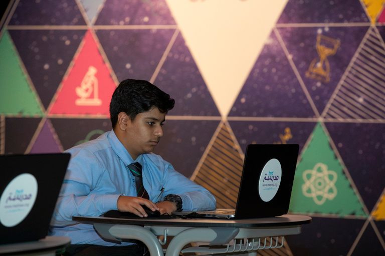 منصة "مدرسة" تستقطب 603 آلاف مشاهدة خلال 48 ساعة من الإطلاق