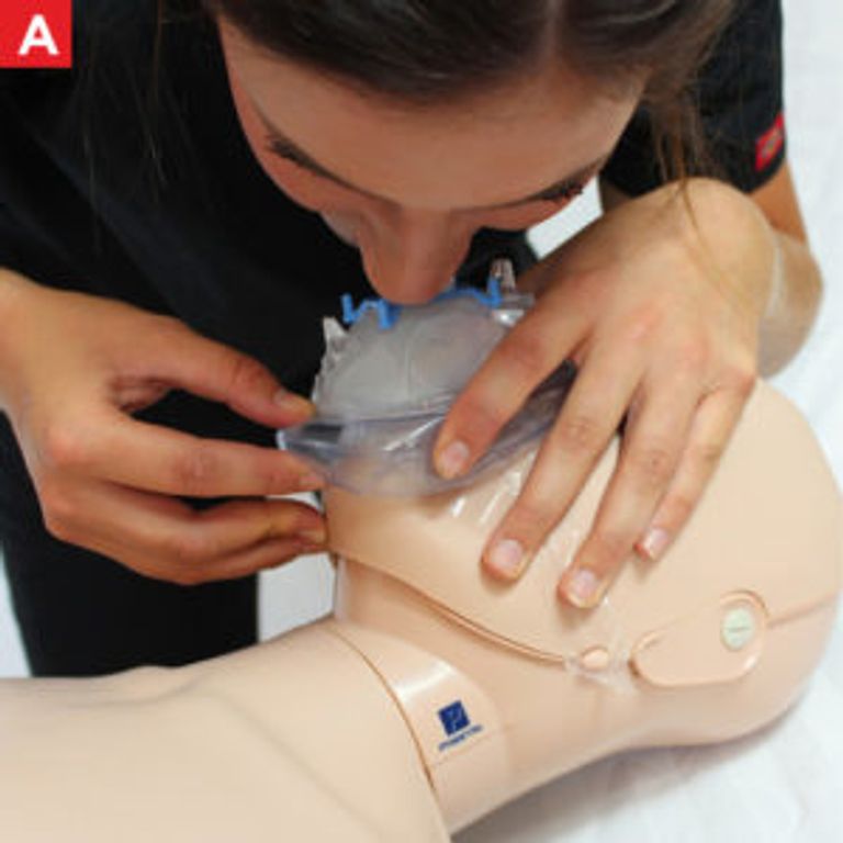 خطوات لإجراء إنعاش قلبي رئوي لمريض قبل وصول الإسعاف