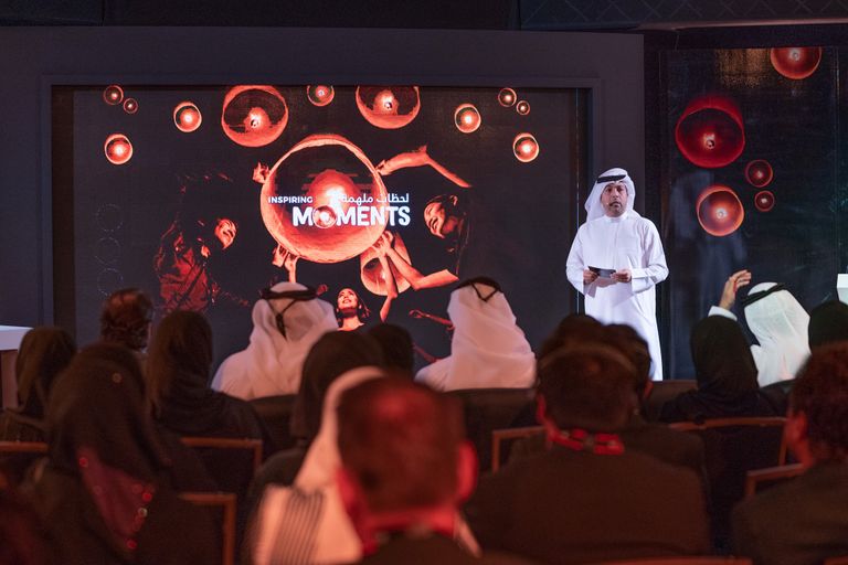 الشيخ أحمد بن سلطان القاسمي خلال مؤتمر مهرجان التصوير