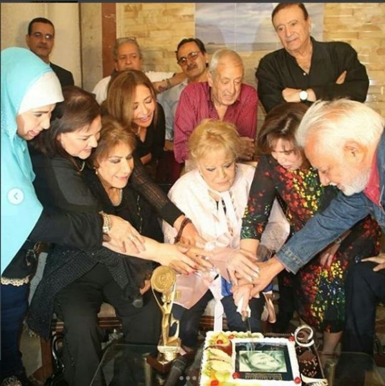 الفنانة المصرية القديرة نادية لطفي بين إلهام شاهين وليلى علوي