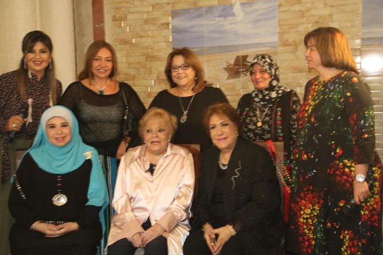الفنانة المصرية القديرة نادية لطفي بين إلهام شاهين وليلى علوي